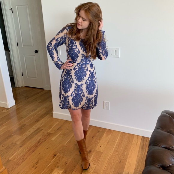 Chelsea & Violet Dresses & Skirts - Chelsea & Violet blue and tan long sleeve dress Chelsea & Violet Dresses & Skirts - Chelsea & Violet blue and tan long sleeve dress